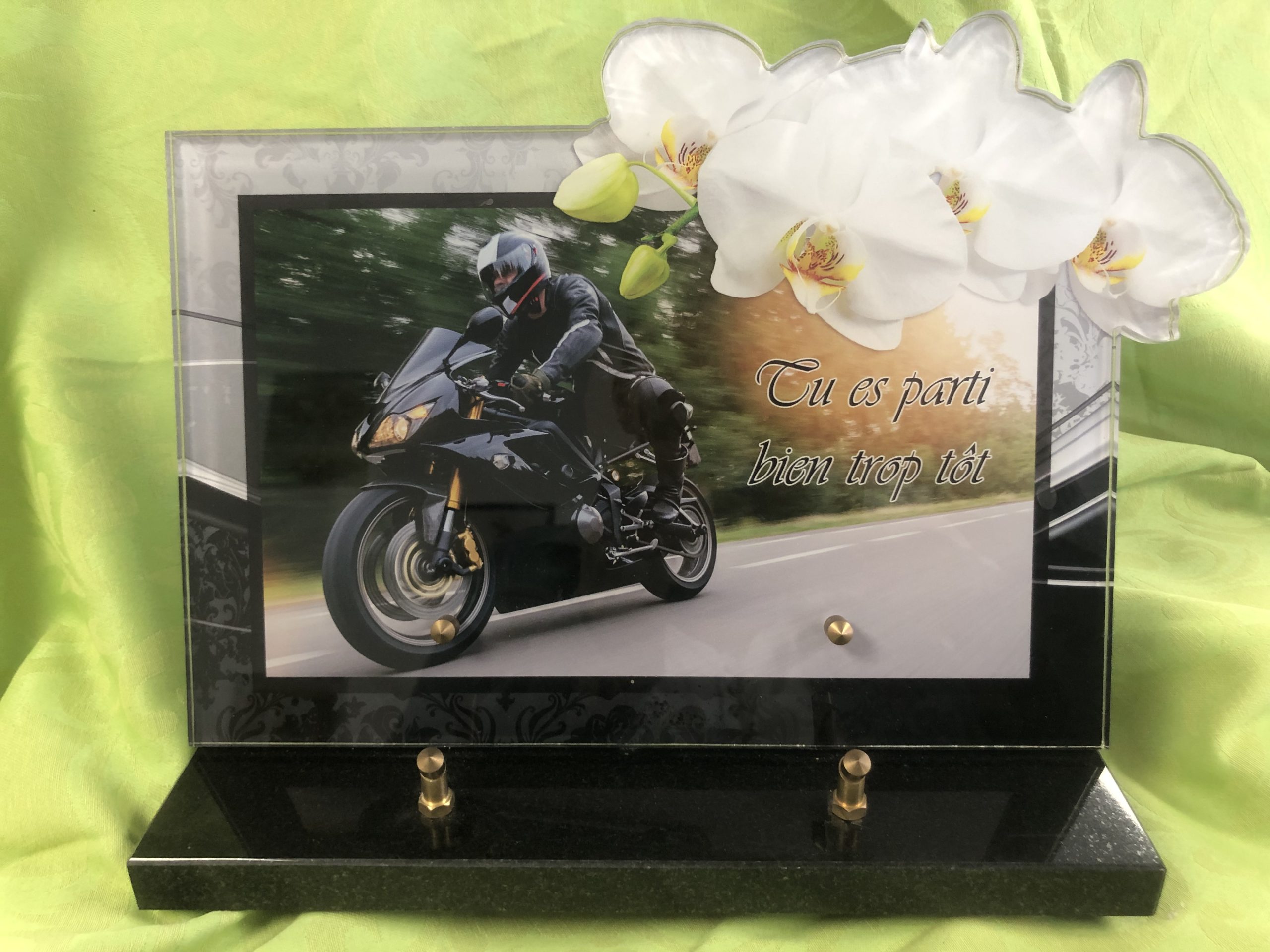 Ventes de vases et plaques funéraires à Pfaffenhoffen proche de Bouxwiller
